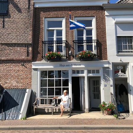 Huys Aan De Haven Hotel Zierikzee Bagian luar foto